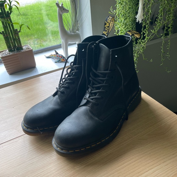Women’s Size 10 / 42 EU Doc Martens Black - Picture 1 of 5
